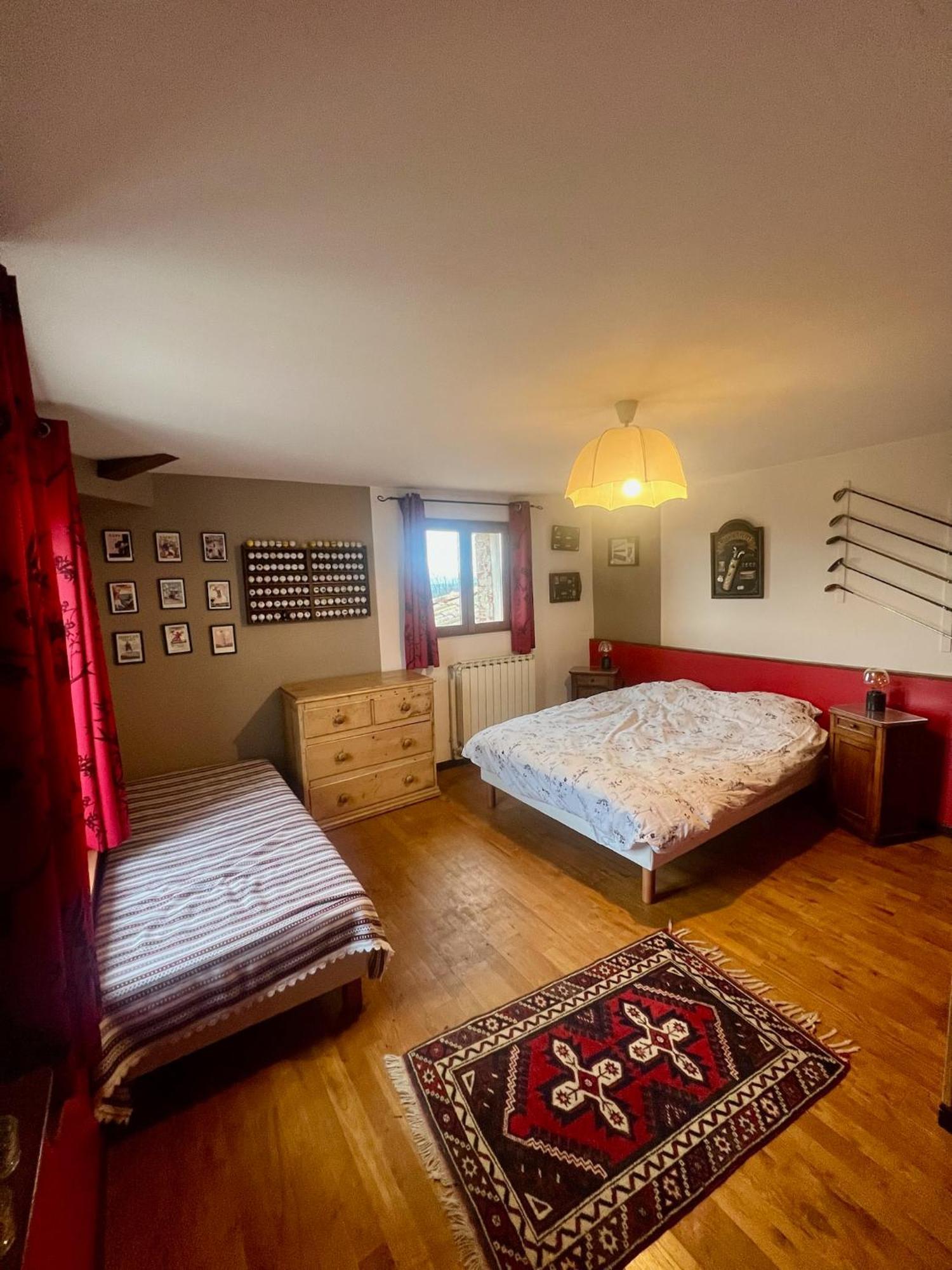 Les Garennes Hotel Saint-Uze Luaran gambar