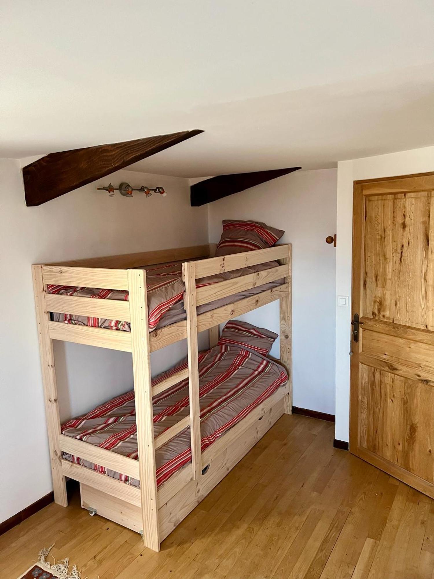 Les Garennes Hotel Saint-Uze Luaran gambar