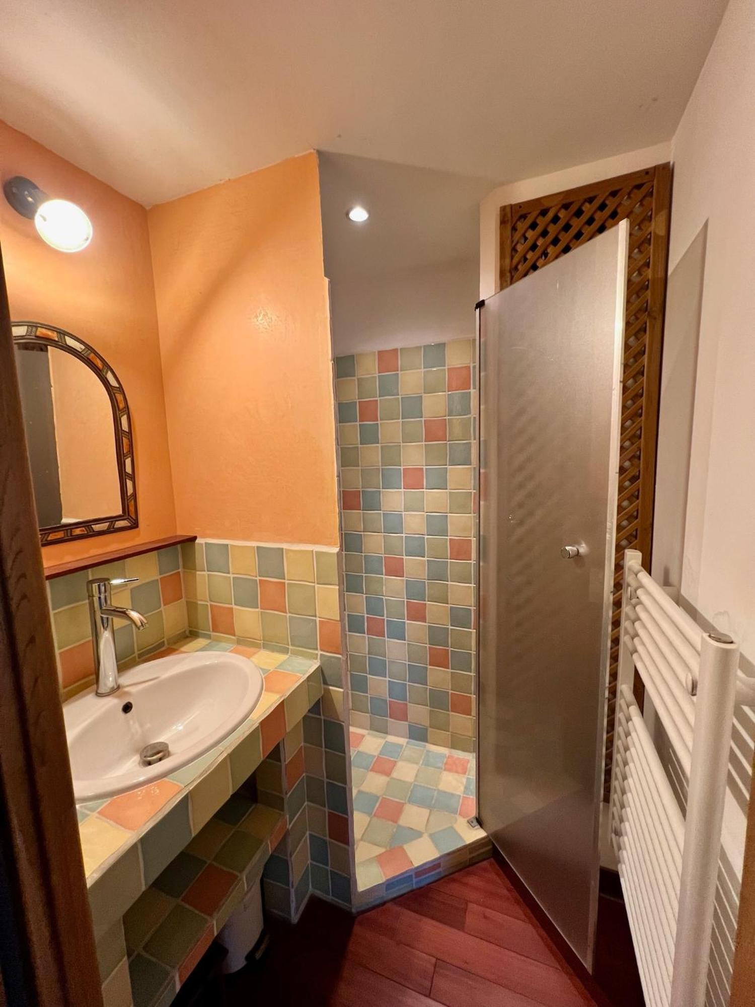Les Garennes Hotel Saint-Uze Luaran gambar